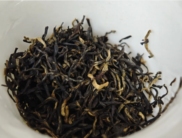 Premium Loose Leaf Black Tea · Bailin Gongfu Black Tea - 2