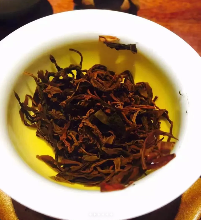 Premium Organic Black Tea · Wild Black Tea 500g