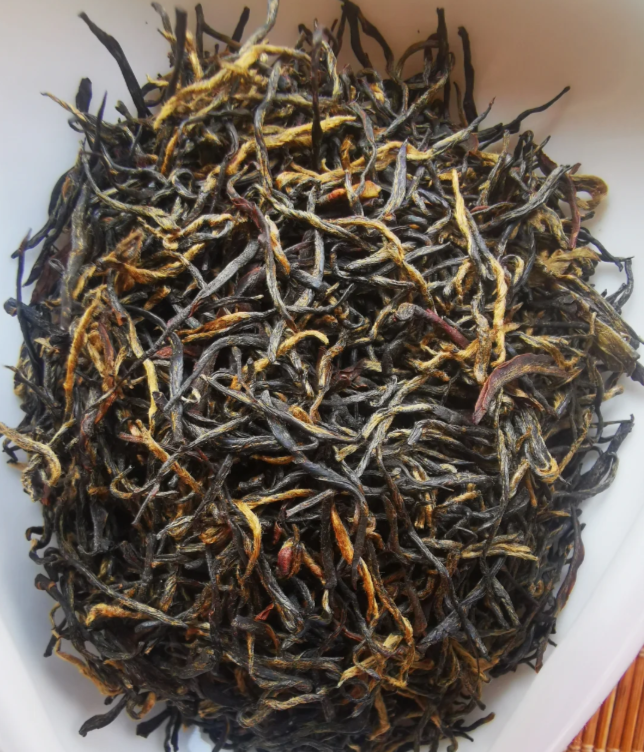 Qimen Black Tea · Handmade Gold and Silver Needles - 3